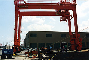 Transtainer roll-off